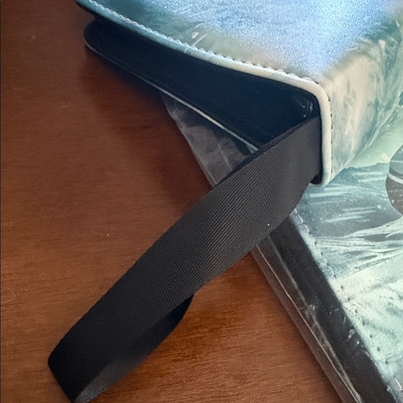 Hockey Card Binder. 9.5 in x 7 in. Brand New. - Picture 3 of 4